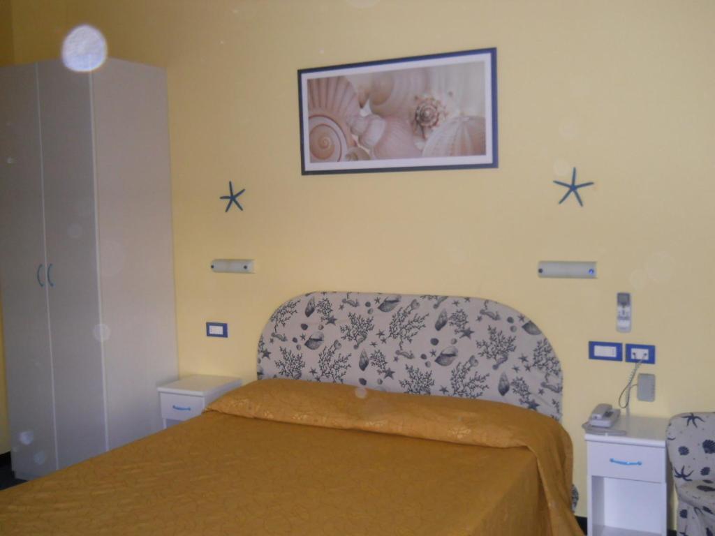 Hotel Solemare Альбенга Номер фото